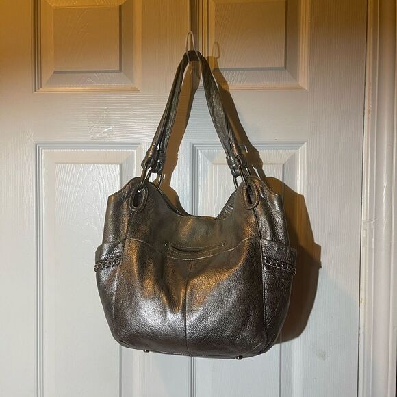 B. Makowsky Metallic Silver medium shoulder bag with silver tone chain accents - Picture 4 of 14